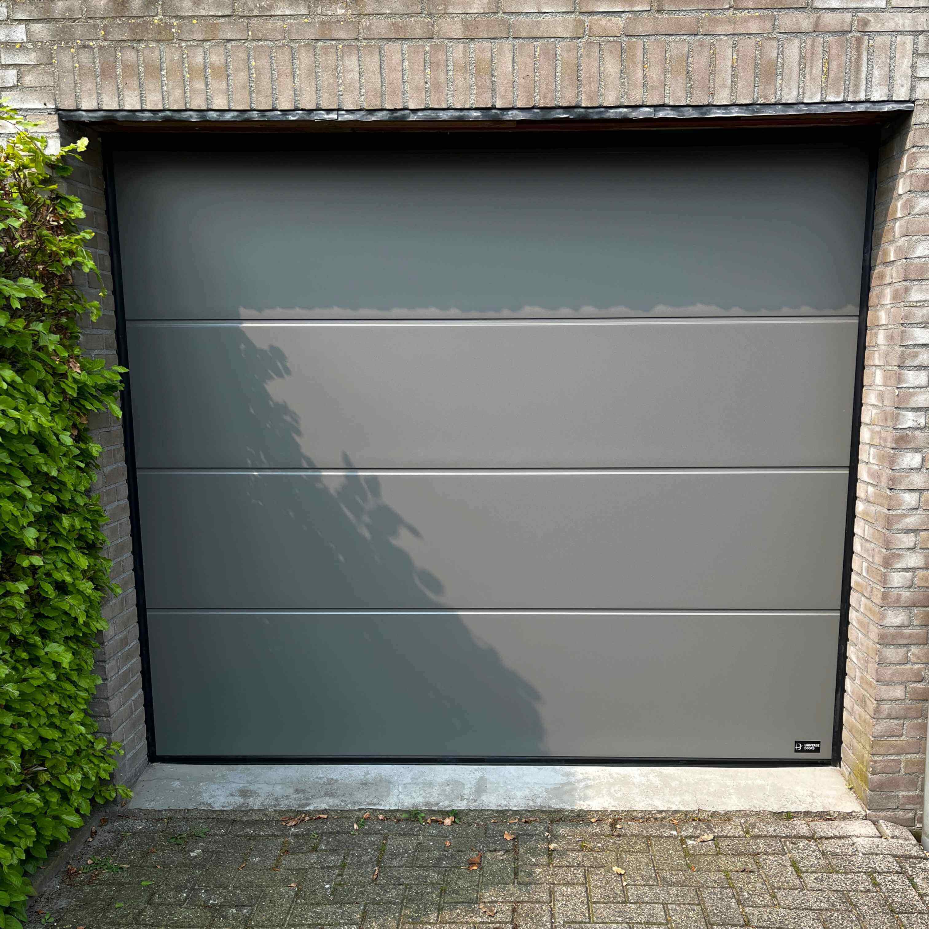 Special made Sectionale garagedeur Flat structure